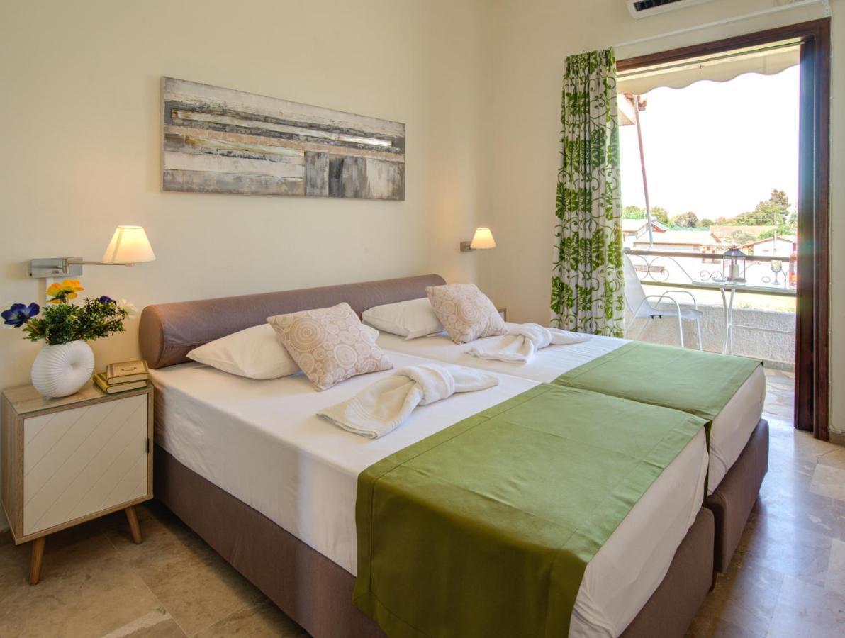 Chriselen Hotel Елеонас Екстериор снимка