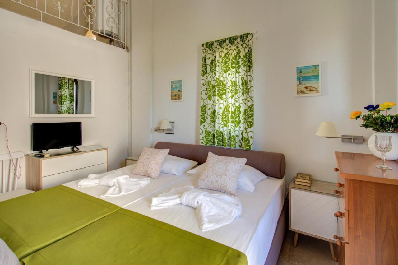 Chriselen Hotel Елеонас Екстериор снимка