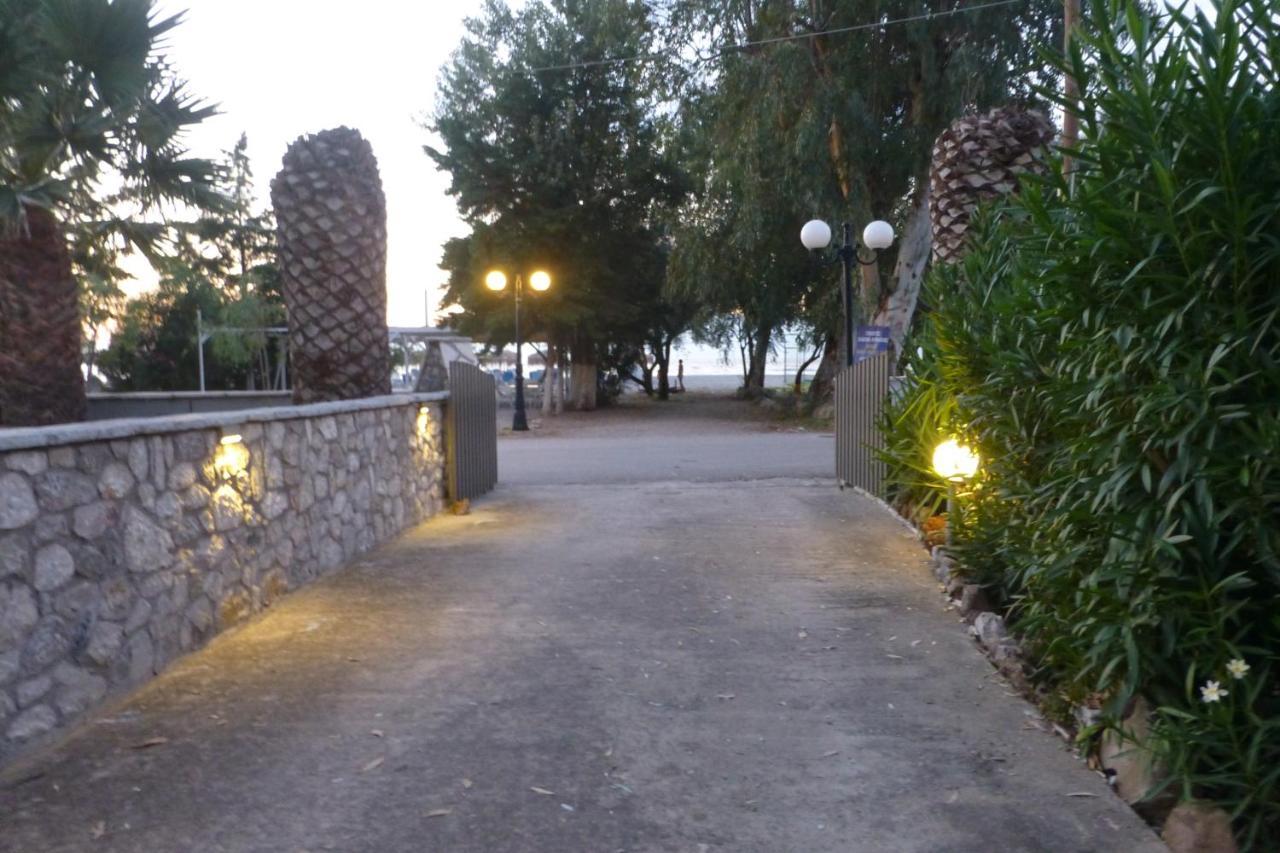 Chriselen Hotel Елеонас Екстериор снимка